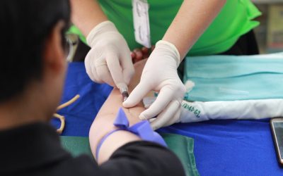Polifarmacja: jak unikać zagrożeń związanych z nadmiarem leków